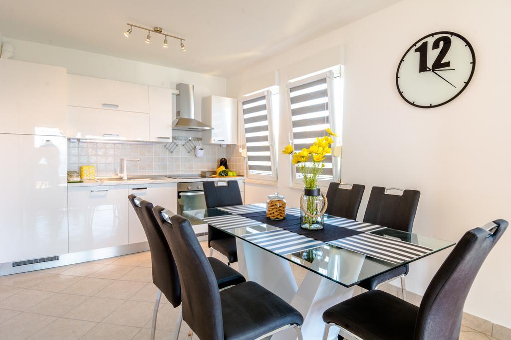 Magis Apartment สปลิท ภายนอก รูปภาพ